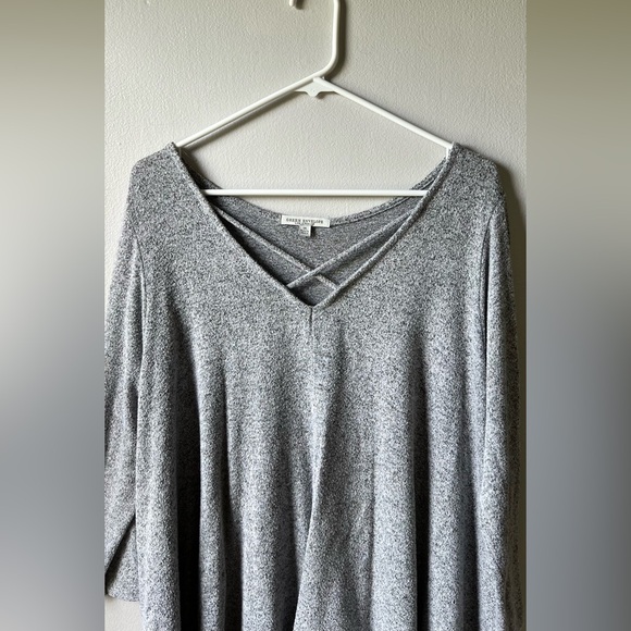 Top - Picture 3 of 5